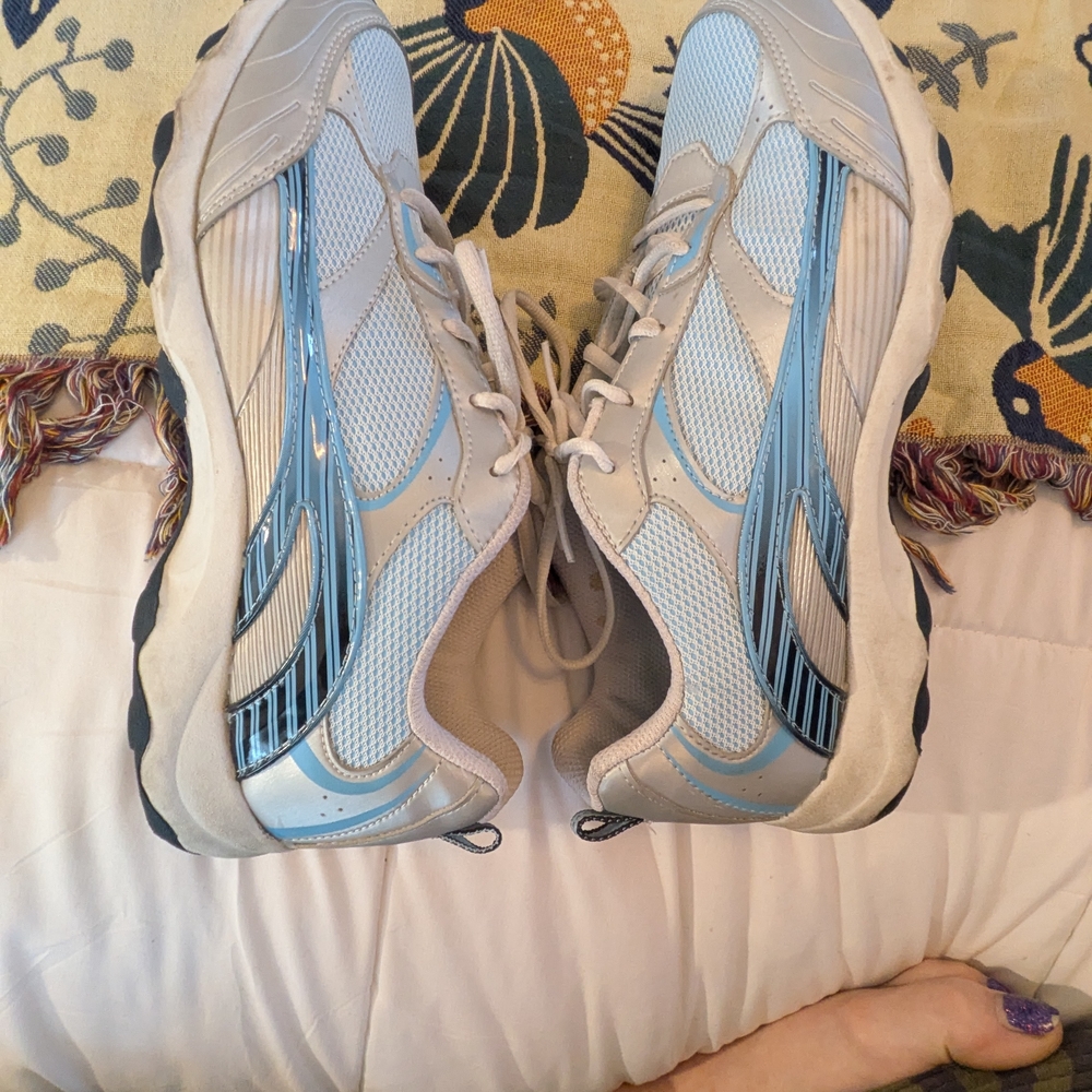 Cross Trekkers Running Shoes in Light Blue and White, Women's 12 - Picture 5 of 10